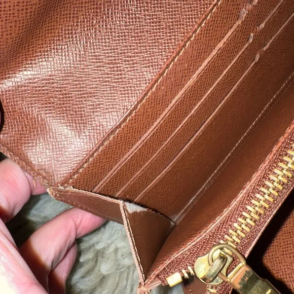 Authentic Louis Vuitton LV Monogram Sarah Long Wallet - Picture 9 of 9